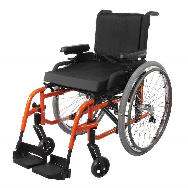 QUICKIE LXi Adult Manual Folding Wheelchair