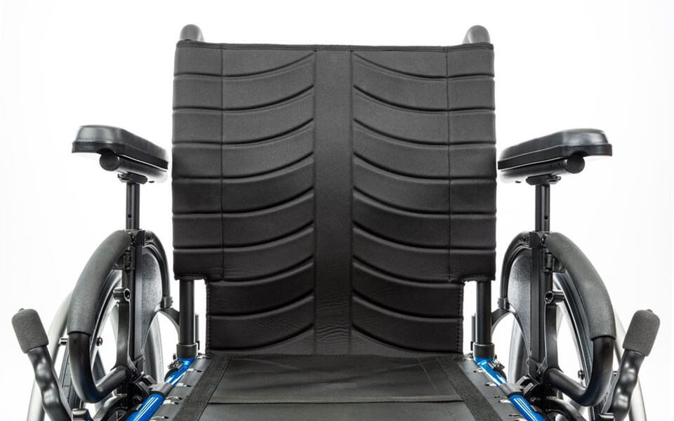 QUICKIE QX Lightweight Folding Wheelchair | Sunrise Medical